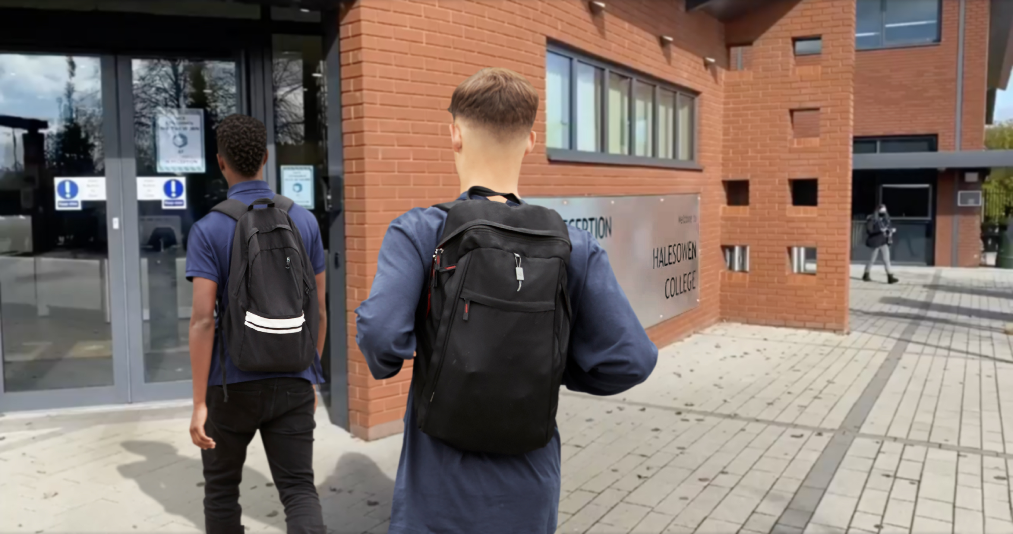 Halesowen College near Birmingham needed to improve coverage and upgrade its radio fleet to improve the efficiency of its communications and to enhance the safety of its students. Hytera dealer OS Comms redesigned the coverage and delivered over 100 Hytera HP685 DMR handsets. The new radios are also linked to the fire alarm system and vulnerable student app.