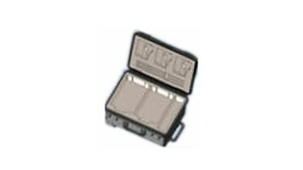 POA157 (54990710002191) Demo Case, which can carry 3 main units+3 batteries+3 antennas+3 speaker microphones+1 power adaptor+3 PD785/985 radios+1 radio charger