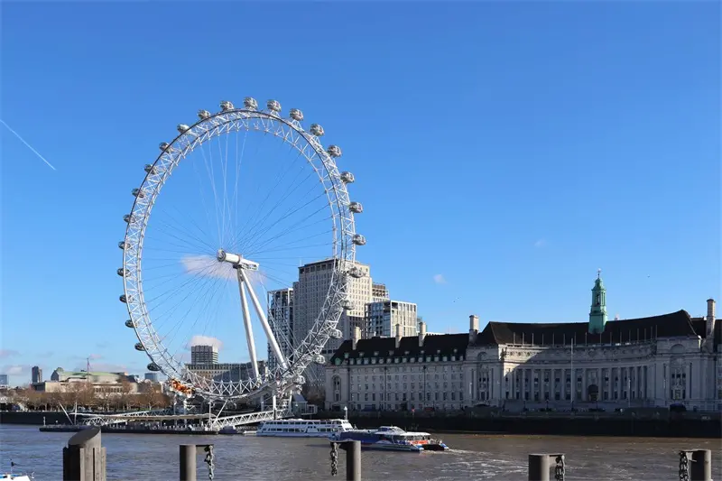 A Business Improvement District (BID) in London wanted to expand its existing traditional two-way radio communications system, but found managing its radio...