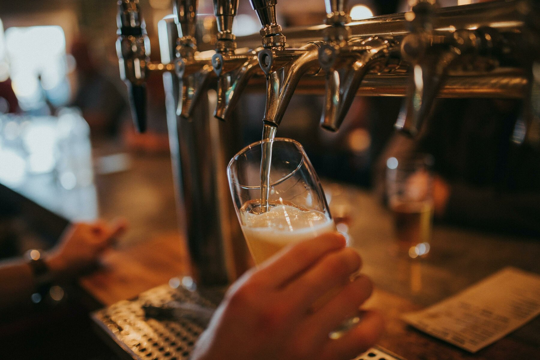 Hytera upgrades the radio communications for one of the UK’s largest Nationwide pub chains