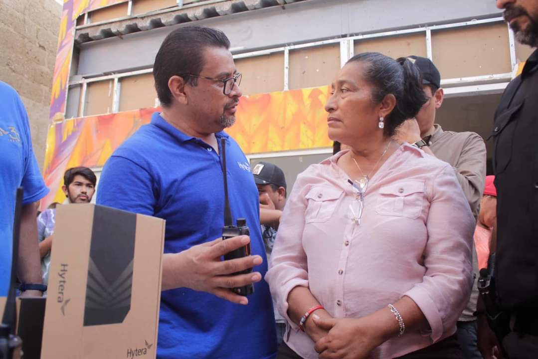 Hytera brinda soporte a afectados por huracán Otis